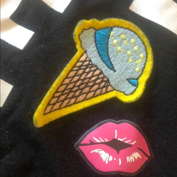 New tee shirt - Picture 2 of 5